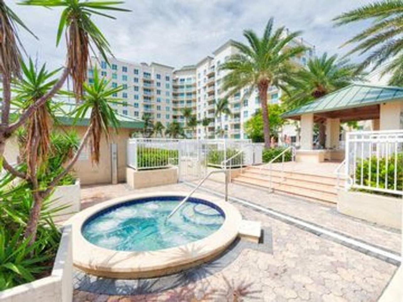 Apartment In Casa Costa Condo!Beach Pass Included ボイントンビーチ エクステリア 写真