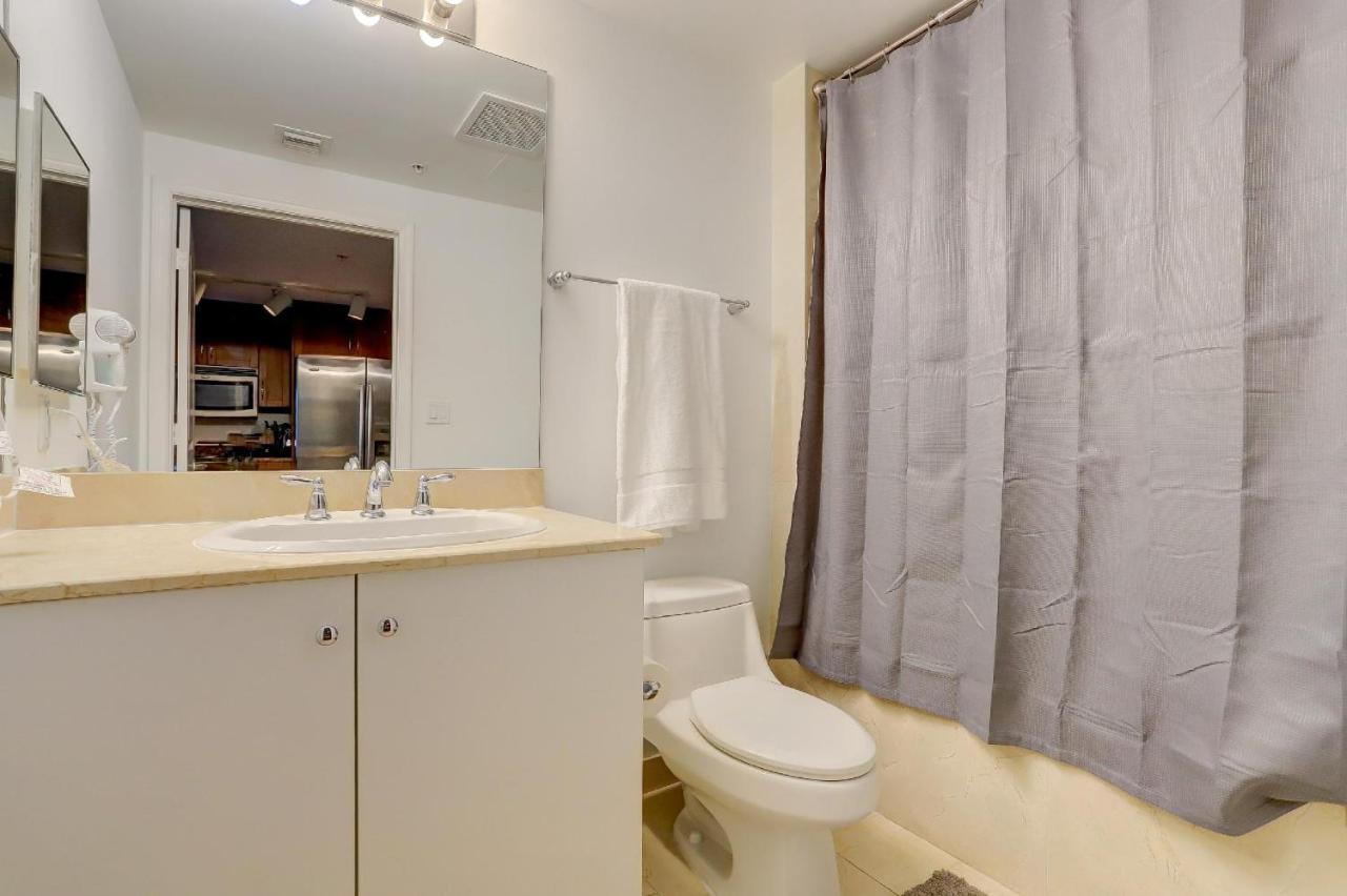 Apartment In Casa Costa Condo!Beach Pass Included ボイントンビーチ エクステリア 写真